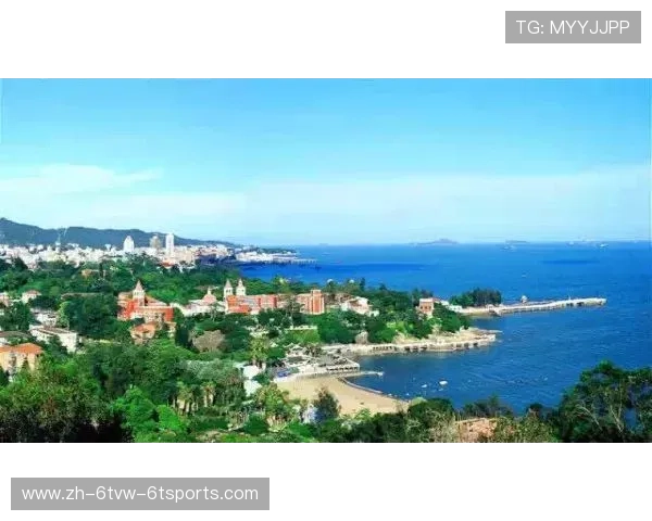 鹭岛冬日海韵厦门冬泳者的碧波征程 鹭岛冬日海韵厦门冬泳者的碧波征程